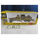CAT 24H Motor Grader 1:50scale DieCast Replica MIT