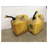 2 5 gallon diesel fuel containers