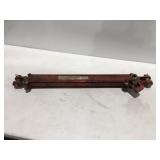 Lion, 2500 hydraulic cylinder
