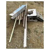 Miscellaneous metal pieces