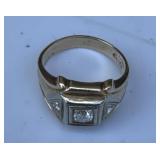 Menï¿½s 3 stone diamond ring