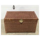 Wicker chest 35 1/2ï¿½ wide 20ï¿½ x 20ï¿½