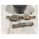 2ï¿½ Hitch and metal pulleys