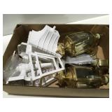 2 sets of outdoor lighting appears unused