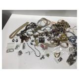 Miscellaneous jewelry items