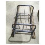 Wall hung hay and grain feeder Missing bin