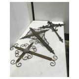 Metal cross decor