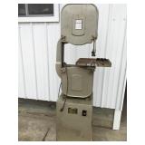 Champion 14 inch wood bandsaw works