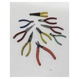 Needle nose pliers side cuts wire strippers