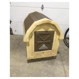 Plastic dog house insulated 47 x 32