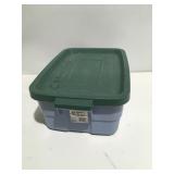 Rubbermaid tote