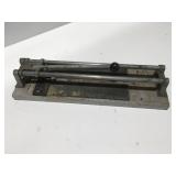 Tile cutter