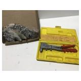 Rivet gun and rivets