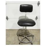 Adjustable shop chair