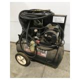 Black Max 3 hp air compressor runs good tank has