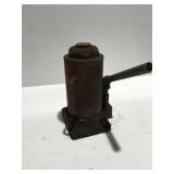 Hydraulic jack heavy