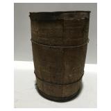Vintage wood nail barrel 17 1/2 ï¿½ tall