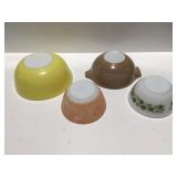 Pyrex bowls