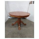 Claw Foot oak Round Pedestal Table, 2 leaves