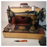 Vintage Singer sewing machine & case