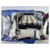 Amish Made Wedding Ring Quilt 80' x 84'