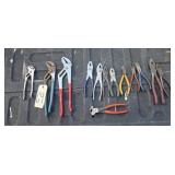 3 Slipknot Pliers, 4 Reg Pliers, 3 Side Cutters &