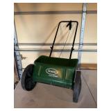 SCOTTS LAWN SPREADER