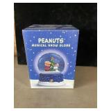 PEANUTS MUSICAL SNOW GLOBE