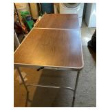 METAL FOLDING TABLE