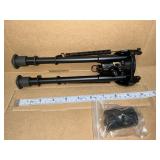 Retractable bipod with rail mount