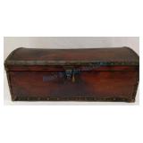 Small pine velvet lined boot box Small pine velvet lined boot box