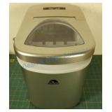 Ice maker Ice maker