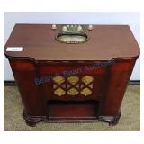 Antique Zenith radio end table Antique Zenith radio end table