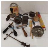 Fun vintage kitchen gadgets Fun vintage kitchen gadgets