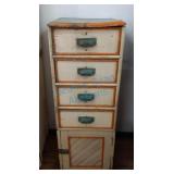 Primitive painted cabinet Primitive painted cabinet
