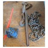 Chain and boomer and bottle jack Chain and boomer and bottle jack