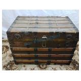 Antique fancy flat top trunk Antique fancy flat top trunk
