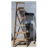 Wood ladder and step ladder Wood ladder and step ladder