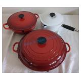 White and red Le Creuset White and red Le Creuset