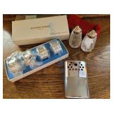 Silver plated napkin rings salt and pepper shaker Silver plated napkin rings salt and pepper shaker