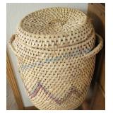 Large woven basket Large woven basket