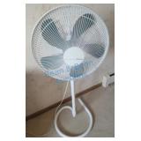 Standing fan Standing fan