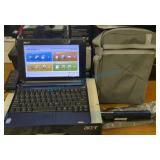 Acer aspire one extra battery and case Acer aspire one extra battery and case