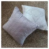 Pair of Accent Pillows Pair of Accent Pillows