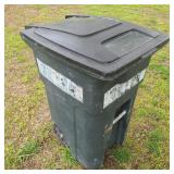 Toter 64 Gallon Trash Can