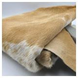 Roughly 5 x 7 Tan Cowhide / Rug Roughly 5 x 7 Tan Cowhide / Rug