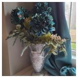 Large Vase & Blue Flower Arrangement / Centerpiecs