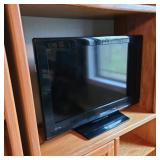 Toshiba 32" TV Model 32AV502R