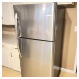 Frigidaire LFTR2021TFA Refrigerator / Freezer