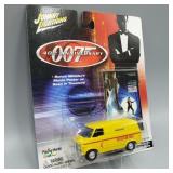 Johnny Lightning 007 Crescent Ambulance